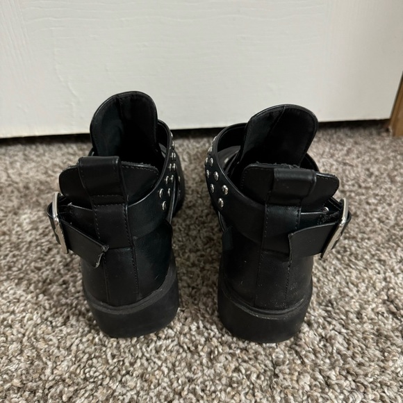 3/$32 H&M Black Studs Shoes Size 6 - Picture 8 of 12